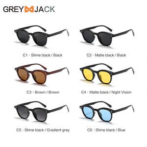 Gafas de Sol Greyjack 23009, Montura Negra de PC, Lentes TAC con Protección UV400, Unisex, Estilo Urbano y Moderno - Product Image 2