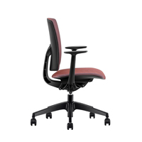 Chaise de bureau ergonomique en maille OMNI avec accoudoirs fixes pour espaces de coworking, zones de réception, chaise d'ordinateur facile à déplacer, structure en nylon