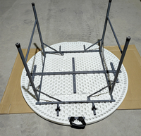 Table de banquet ronde pliante de 60 pouces en PEHD imperméable, vente en gros d'usine, idéale pour la restauration et la location