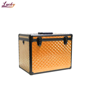 Hộp Làm Đẹp Động Vật Đầy Màu Sắc Hộp Làm Sạch Lông Ngựa Cưỡi Ngựa Hoàng Gia Vỏ Cứng Kim Loại Có Thể Khóa - Product Image 2