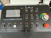 Scie à ruban à commande PLC GHS4235, scie à ruban entièrement automatique, scie à ruban à alimentation hydraulique, scie à ruban pour métal avec refroidissement