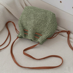 Sac seau élégant en paille tressée personnalisé avec doublure en polyester de couleur unie, sac à main créatif pour femme, idéal pour la plage ou à porter en bandoulière - Product Image 4