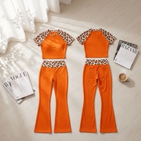 Ensemble deux pièces pour femmes, coupe régulière, côtelé, mélange de nylon et de coton, haut court à manches courtes, pantalon évasé, imprimé léopard, tenue décontractée d'été