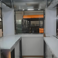 Remorque alimentaire remorquable en acier inoxydable durable, grande capacité de stockage, pour événements de restauration en extérieur, avec cuisinière à 4 roues