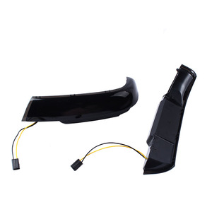 Clignotant de rétroviseur latéral ADT, séquentiel dynamique, LED fumée, couleur ambre pour Touareg 7L 2003-2006 - Product Image 3