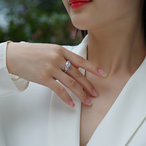 Anillos <span class=keywords><strong>de</strong></span> Compromiso y <span class=keywords><strong>Promesa</strong></span> <span class=keywords><strong>de</strong></span> <span class=keywords><strong>Matrimonio</strong></span> <span class=keywords><strong>de</strong></span> Plata 925 con Moissanita VVS <span class=keywords><strong>de</strong></span> 1CT, Corte Redondo, Chapados en Oro Blanco, Antideslustre, Joyería Fina para Dedo - Product Image 2