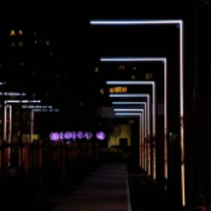 Lámparas de poste triangulares integradas con tira LED para iluminación de paisajes, decoración de calles y zonas peatonales. - Product Image 3
