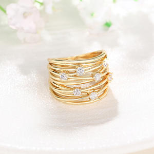 Anello di fidanzamento classico da donna in oro giallo con diamante rotondo taglio brillante naturale colore G T0554 - Product Image 6