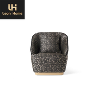 Fauteuil simple postmoderne fauteuil en tissu à cadre en bois avec pied en acier inoxydable fauteuil de luxe pour salon