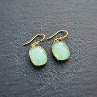 SOUMYA CREATIONS Boucles d'oreilles pendantes géométriques en laiton plaqué or, avec cristaux vert menthe facettés sertis clos, style classique et tendance