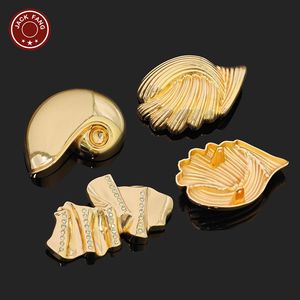 Botones Metálicos con Vástago, Botones Personalizados con Formas Irregulares de Concha, Logotipo Grabado, Botón de Concha Dorada para Ropa - Product Image 4