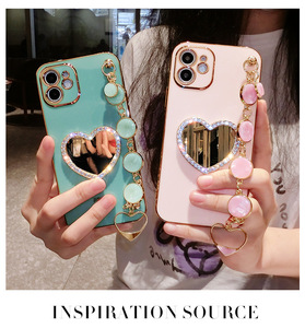 Funda <span class=keywords><strong>de</strong></span> teléfono móvil recargable con diamantes <span class=keywords><strong>de</strong></span> amor y corazón para niña, carcasa con espejo y cadena para Iphone 12 Pro 13 - Product Image 4