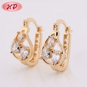 ต่างหูเพชรซิคอนชุบทองคำขาว 18K สไตล์ดูไบสำหรับผู้หญิง - Product Image 4
