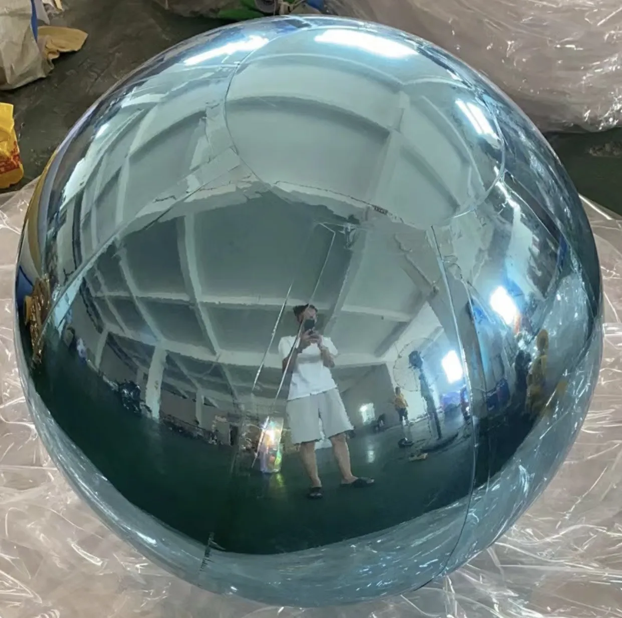 Hot sale inflatable hot sealed mirror ball inflatable disco ball for party and mall decoration