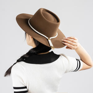 الأكثر مبيعًا الموضة العصرية الجديدة بنما خمر الرجال للجنسين مخصص المرأة الصوف شعر قبعة مسطحة مع زخرفة حبل - Product Image 4