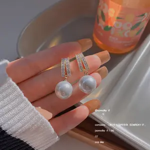 时尚珍珠滴耳环为妇女网上商店批发 N800360