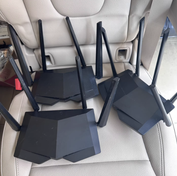 New Recommended FTTH Compatible WiFi Wireless Speed 1200Mbps Used Tenda AC7 Router SC Connector Single Fiber Single Mode