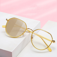 8224A vente en gros de lunettes de vue personnalisées mode rétro femmes cadre UV400 photochromique Anti lumière bleue lunettes TR90