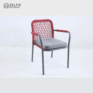 เก้าอี้บิสโทรแบบซ้อนได้ทันสมัย นั่งสบาย โครงอะลูมิเนียม หุ้มเชือก สำหรับใช้งานกลางแจ้ง ทนทานต่อรังสียูวี เหมาะสำหรับห้องนั่งเล่น วิลล่า และห้องรับประทานอาหาร - Product Image 1