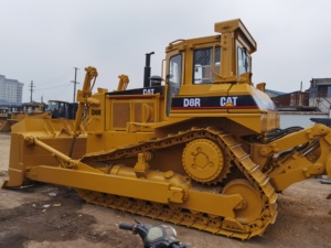 Bulldozer sur chenilles CAT D8R d'occasion, contrôle qualité strict, prix avantageux, bon état de fonctionnement, à vendre - Product Image 6