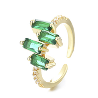 Bague ajustable pour femme en laiton plaqué or 18 carats, design géométrique minimaliste élégant avec zircon vert, idéale au quotidien