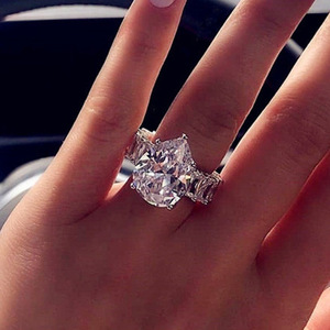 Anello con pietra a goccia per donna, stile elegante e brillante, gioiello da dito alla moda - Product Image 2