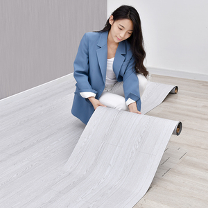 Piastrelle in <span class=keywords><strong>PVC</strong></span> Autoadesive Arrotolabili di Facile Installazione, Pavimentazione in Vinile Leggera e Impermeabile per Ristrutturazioni Fai-da-Te - Product Image 1