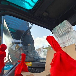 รถขุดตีนตะขาบ Volvo EC210BLc มือสอง สภาพดีเยี่ยม ทนทาน เหมาะสำหรับงานก่อสร้างถนน - Product Image 5