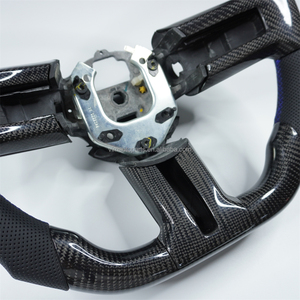 Volant en fibre de carbone personnalisé pour <span class=keywords><strong>Ford</strong></span> <span class=keywords><strong>Mustang</strong></span> 05-14 - Product Image 5