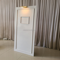 Panel Latar Belakang Lipat Logam Besi Desain Baru NIKA, Warna Putih, untuk Video Booth Pernikahan/Pesta