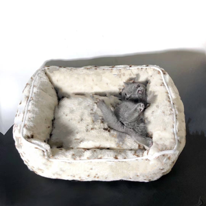 Cama de diseñador de lujo para perros, perrera cálida de piel de invierno para perros, cama para gatos con estampado de moda, suministros para mascotas - Product Image 3