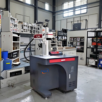 Machine d'étiquetage automatique de précision avec système de vision CCD pour l'étiquetage des surfaces planes de petites bouteilles cosmétiques