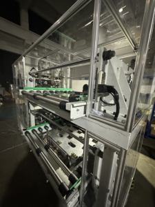 Полностью автоматическая машина для фиксации/разблокировки аккумуляторных элементов |   Модуль аккумуляторной батареи Blade в сборе |   Высокая скорость и точность - Product Image 1