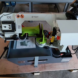 Scie à ruban portable Machine de découpe manuelle horizontale - Product Image 5