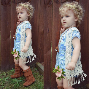 Di modo Bianco Beige Bambino Del Capretto Del Bambino Della Ragazza Del Crochet Del Merletto Sleeveless Della Maglia Hollow Cardigan Superiore Del Merletto Della Frangia Della Nappa Gilet