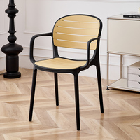 Chaise de salle à manger en PP, design moderne, imperméable, portable et durable, idéale pour hôtels, maisons, appartements, salles de bain, gymnases et ateliers – Meilleure vente