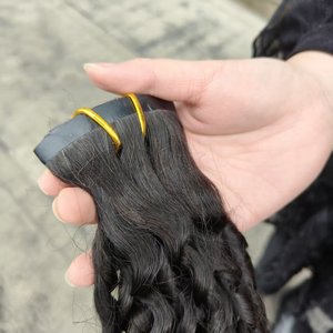 Clip Invisible <span class=keywords><strong>sans</strong></span> couture dans les extensions de cheveux Pixie cheveux humains bouclés trame de peau en PU naturel Clip Invisible dans l'extension de cheveux - Product Image 2