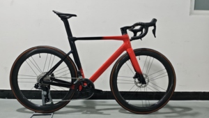 Complet Ultralight |   Fourche intégrée avec roues, barre intégrée, frein à disque Flat Mount, 105 DURA-ACE Di2 ST9270-24s Full - Product Image 1