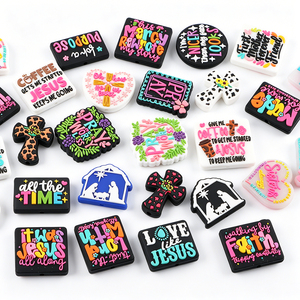 Breloques en silicone colorées de qualité alimentaire sans BPA avec citations et motifs religieux pour la fabrication de bracelets et de perles pour stylos - Product Image 1