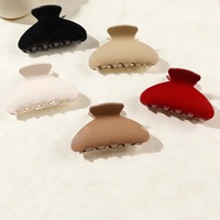 MIO 9cm Nouvelle Arrivée Pince à Cheveux Couleur Morandi Forme Arc Mat Effet Griffe de Requin pour Femmes Filles Printemps Été