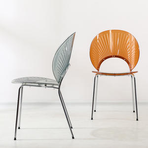 Chaise de salle à manger design coquillage, couleur ambre transparente, pieds en métal, style moderne, pour la maison, le café, la restauration. - Product Image 3