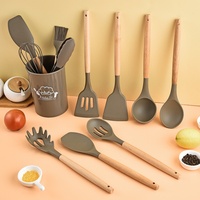 Ensemble d'ustensiles de cuisine de qualité supérieure, 12 pièces, résistants à la chaleur, de qualité alimentaire, cuillère, spatule, fouet à pâtisserie, pinces, manches en bois
