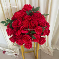 Centres de table de mariage MoKtong : Exquises boules de fleurs en soie (rose et gypsophile rouge) de 80 cm pour événements en extérieur