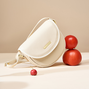 Fabricación de Bolsos de Cuero en Guangzhou, Logotipo Personalizado OEM, Bolsos de Diseño Retro para Mujer, Sac Main Pour Femmes - Product Image 1