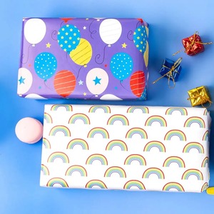 Papel de Regalo Colorido con Diseño de Unicornio y Arcoíris, Ecológico, Impresión Digital, Compatible con Papel de Arte Recubierto y Reciclable - Product Image 3
