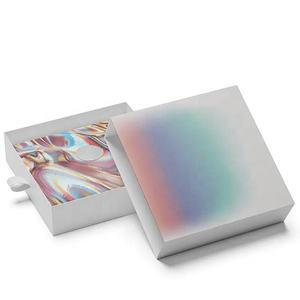 <span class=keywords><strong>Inpack</strong></span>, venta al por mayor, cartón negro personalizado, características de impresión en relieve con logotipo para anillos, joyería, relojes, caja de regalo de embalaje de papel - Product Image 4