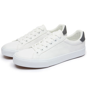 Dernières chaussures respirantes pour hommes baskets à la mode pour hommes chaussures de sport d'usine en cuir chaussures plates décontractées blanches - Product Image 1