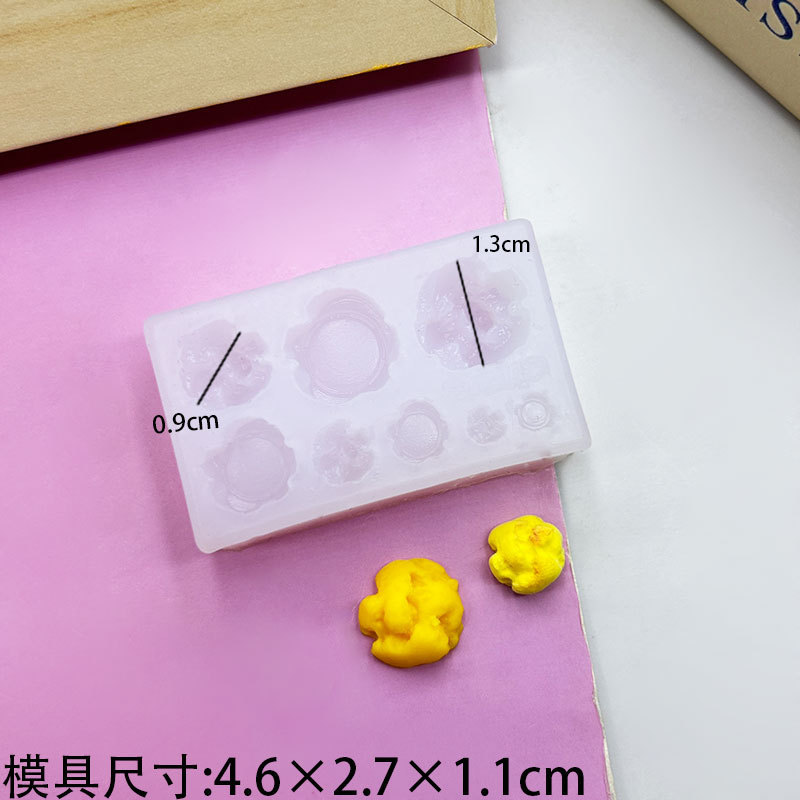 Crack bread mold