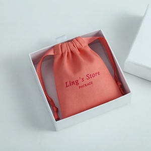 Pochettes de Luxe Rouges 7x9cm de Haute Qualité pour Bijoux Promotionnels – Vente en Gros de Sacs pour Ornements, Montres, Colliers, Bracelets, Boucles d'Oreilles et Bagues - Product Image 4