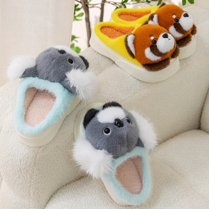 Cartoon Animal Series Warme weiche rutsch feste Schuhe Kleinkind Pelz Hausschuhe Pelz Hausschuhe Waschbär Schaf Hund Panda Hausschuhe für Kinder - Product Image 4